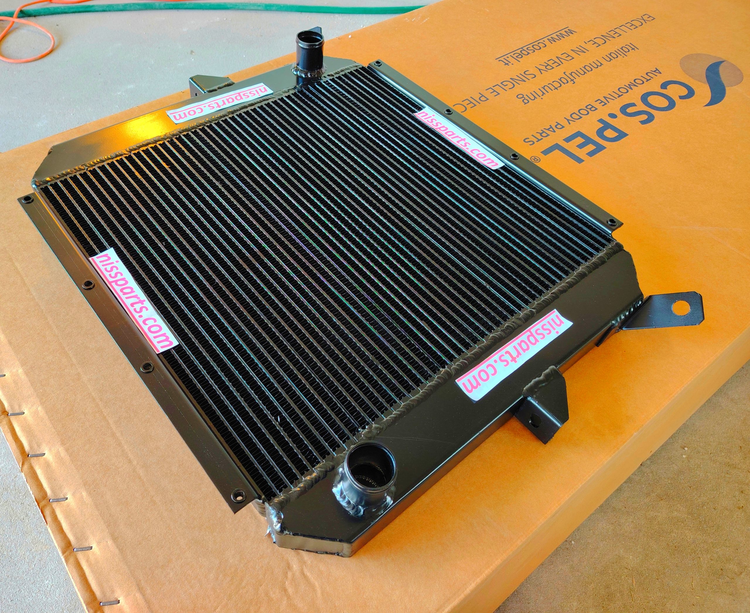 Radiator B4.40 ECO L35-09 21400D8700 - Image 4